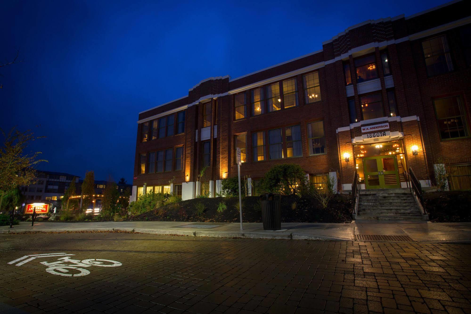 Mcmenamins Anderson School Hotel Bothell Bagian luar foto